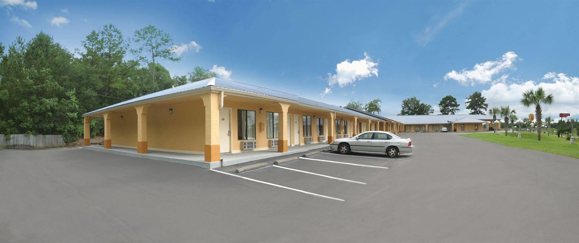 Days Inn By Wyndham Defuniak Springs Dış mekan fotoğraf