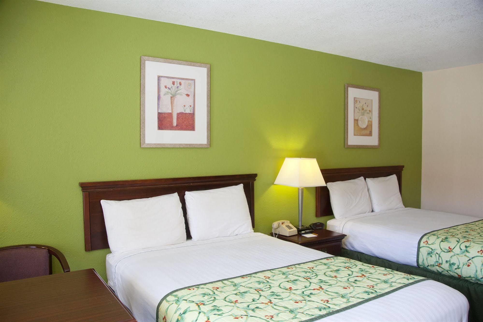 Days Inn By Wyndham Defuniak Springs Dış mekan fotoğraf